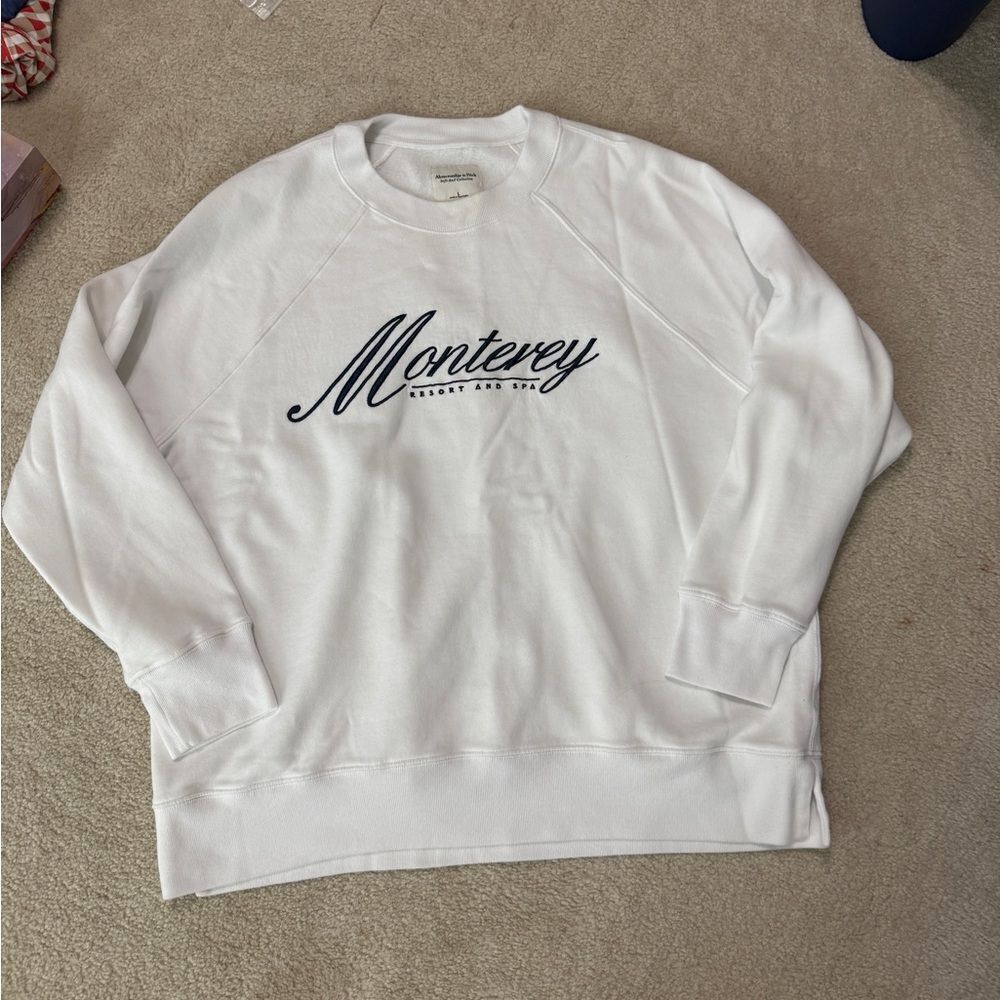 Women’s Abercrombie Monterey Resort & Spa Crewneck L